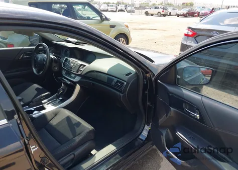 2015 Honda Accord Sport z USA, uszkodzony, nr VIN 1HGCR2F54FA169136